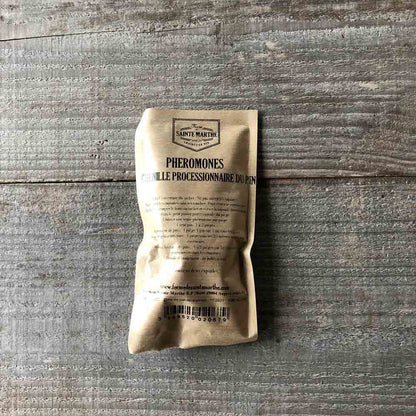 Pheromone gegen die Raupe des Kiefernprozessionärs
