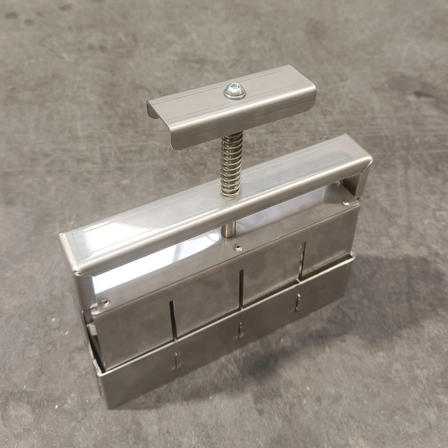 PRESSE-MOTTES INOX - 4 MOTTES 