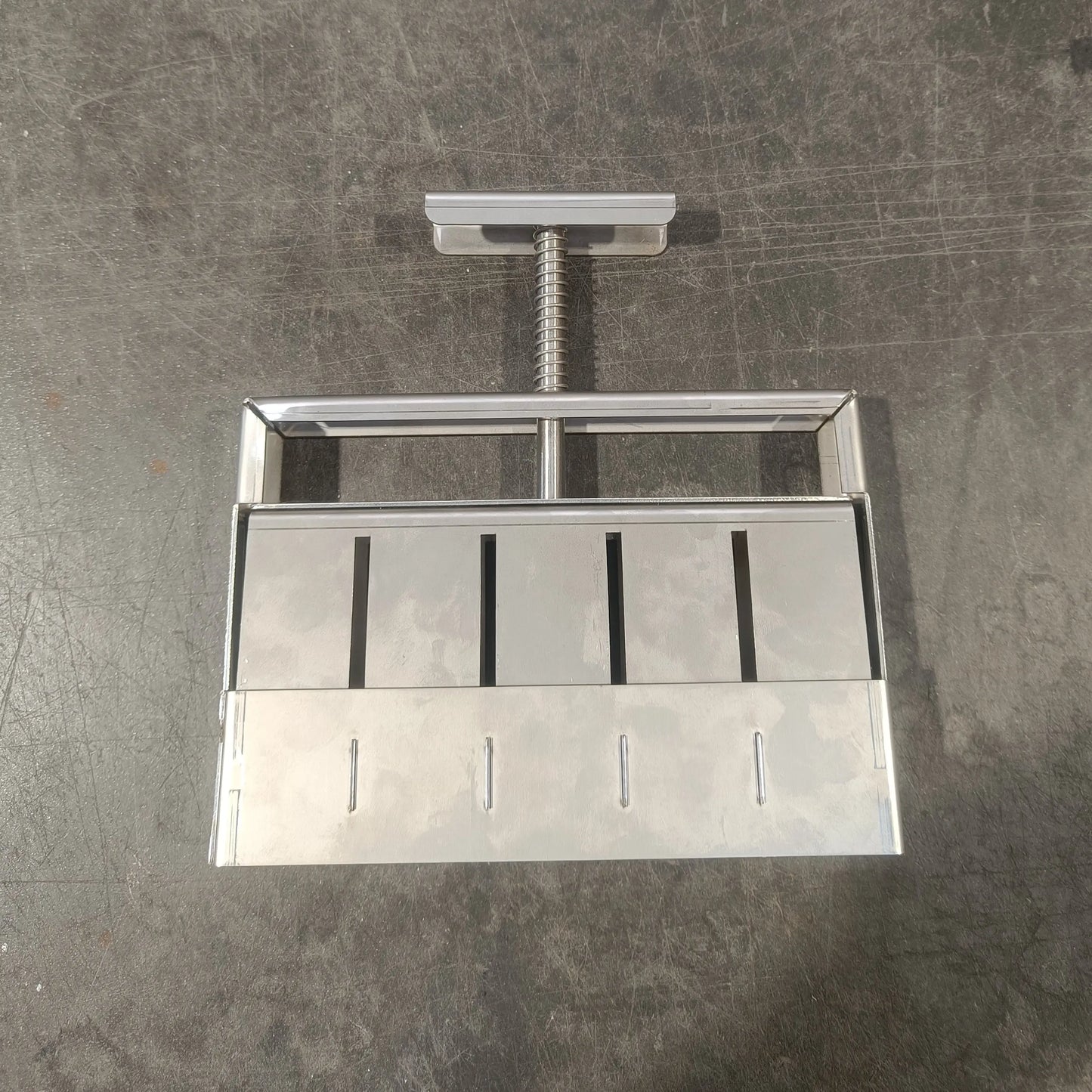 UHRPRESSEN - 5 UHREN à 38 mm